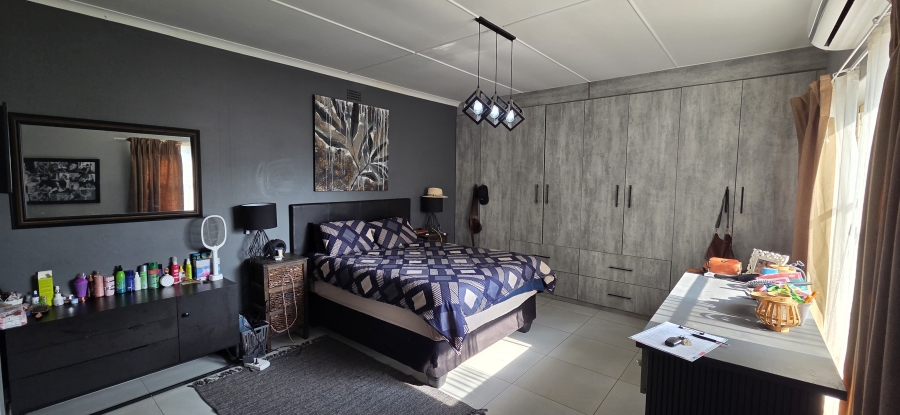 4 Bedroom Property for Sale in Carters Glen Northern Cape